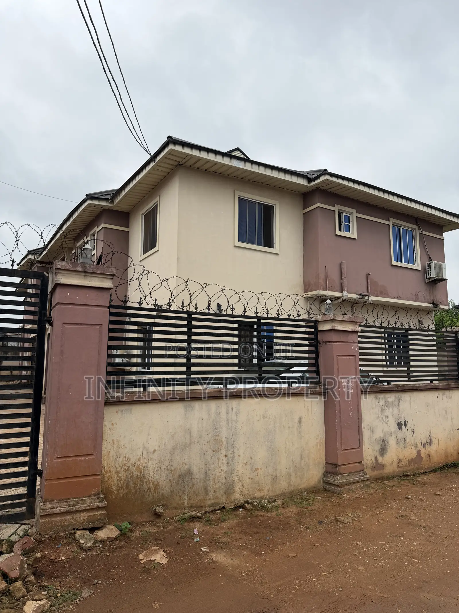 3bdrm Block of Flats in Etete, Benin City for sale in Benin City