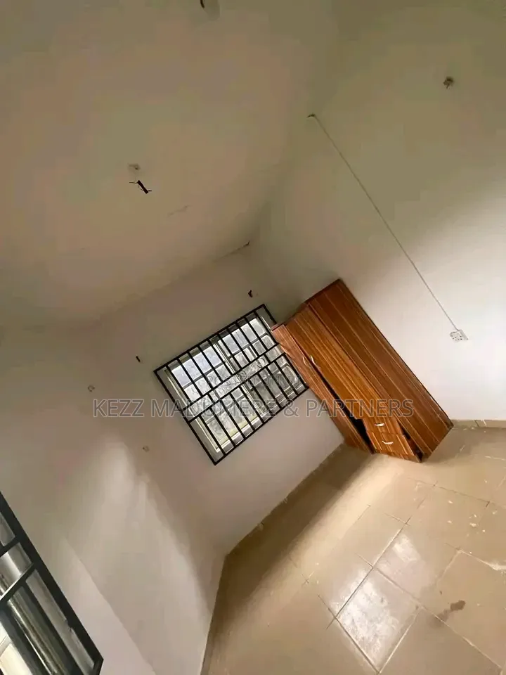 1bdrm Block of Flats in Shell Cooperative for rent in Eneka