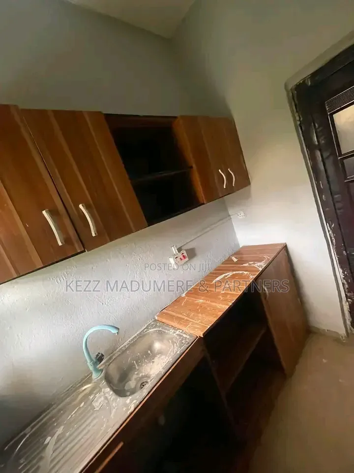 1bdrm Block of Flats in Shell Cooperative for rent in Eneka