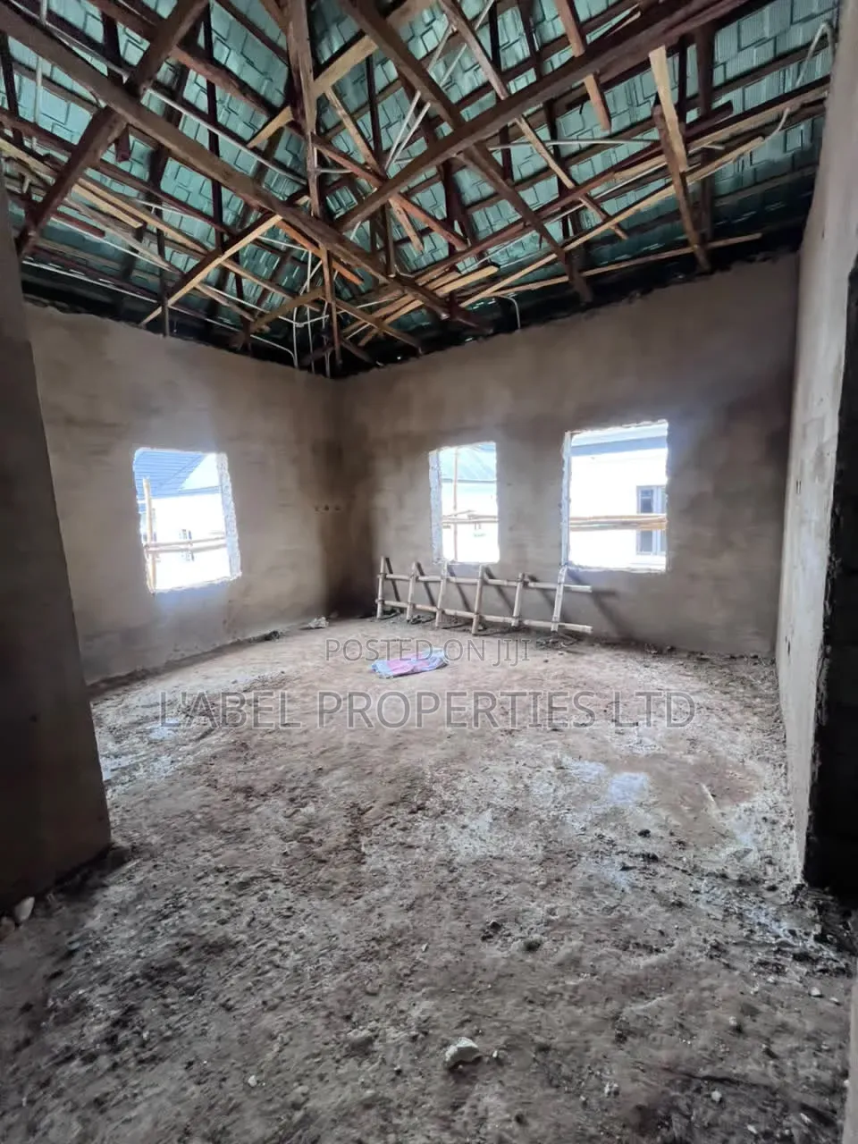 5bdrm Duplex in Sungold Estate for sale in Galadimawa