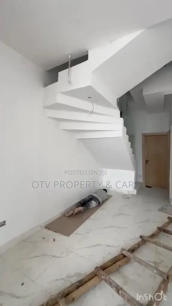 4bdrm Townhouse/Terrace in Ikota for sale in Ikota