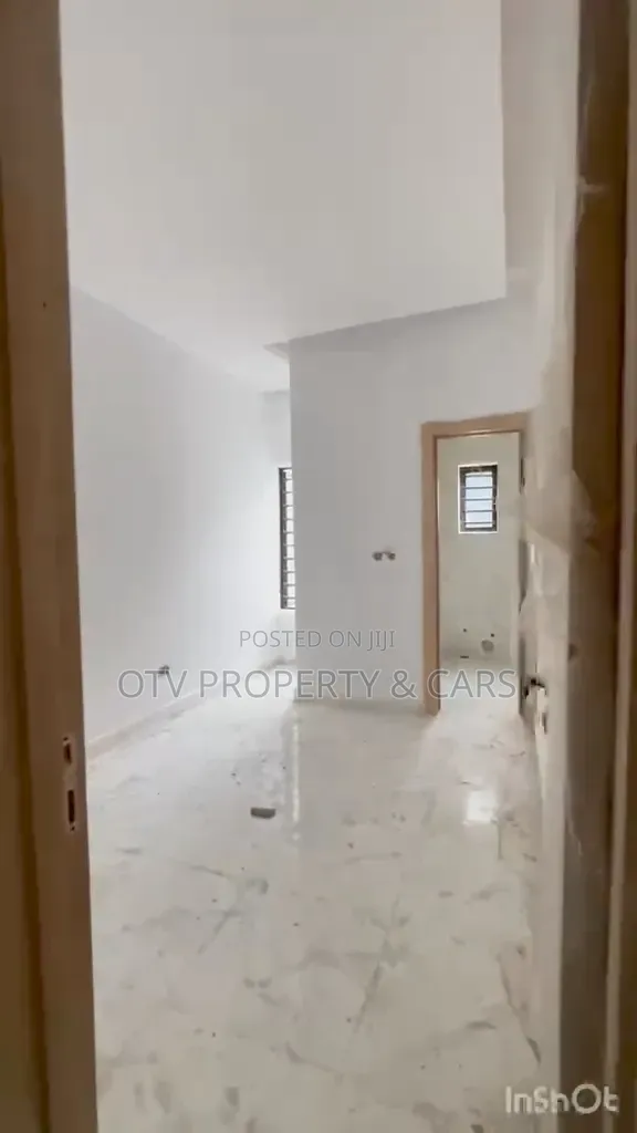 4bdrm Townhouse/Terrace in Ikota for sale in Ikota