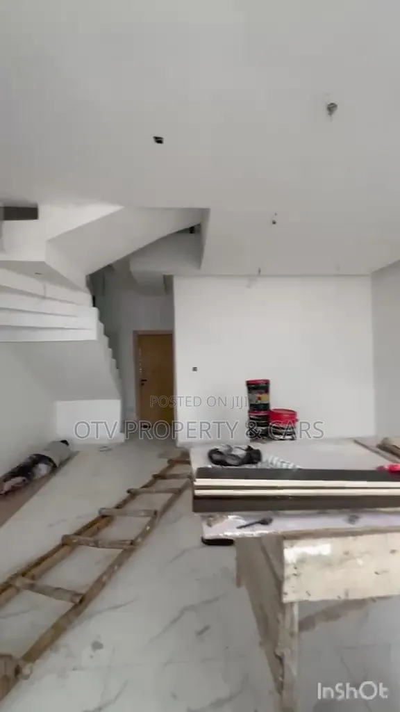 4bdrm Townhouse/Terrace in Ikota for sale in Ikota