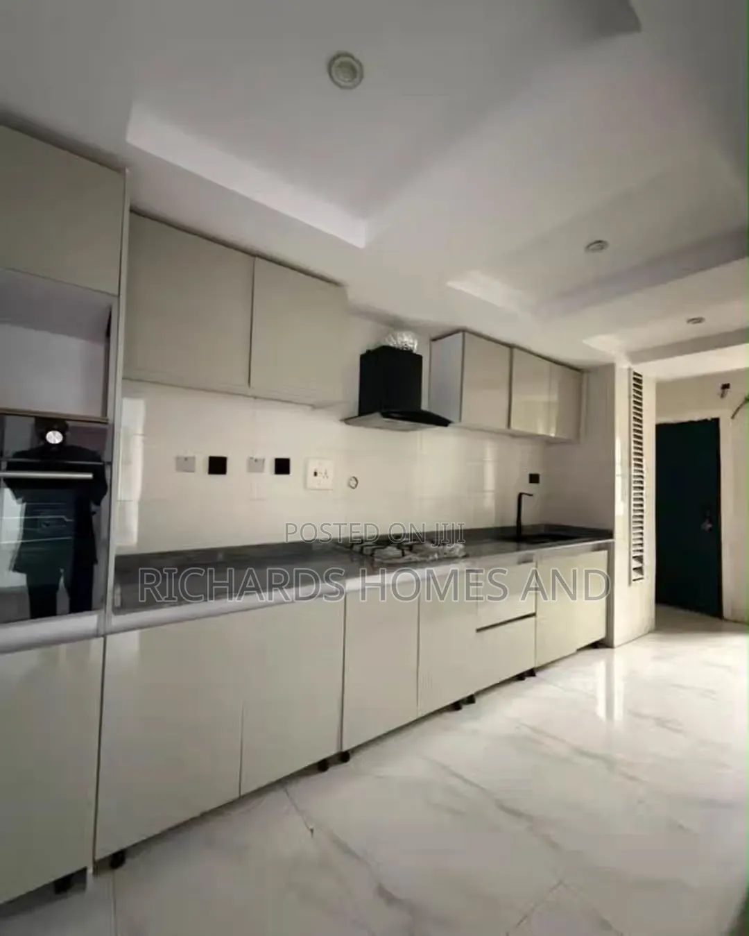 3bdrm Apartment in Old Ikoyi for rent in Old Ikoyi