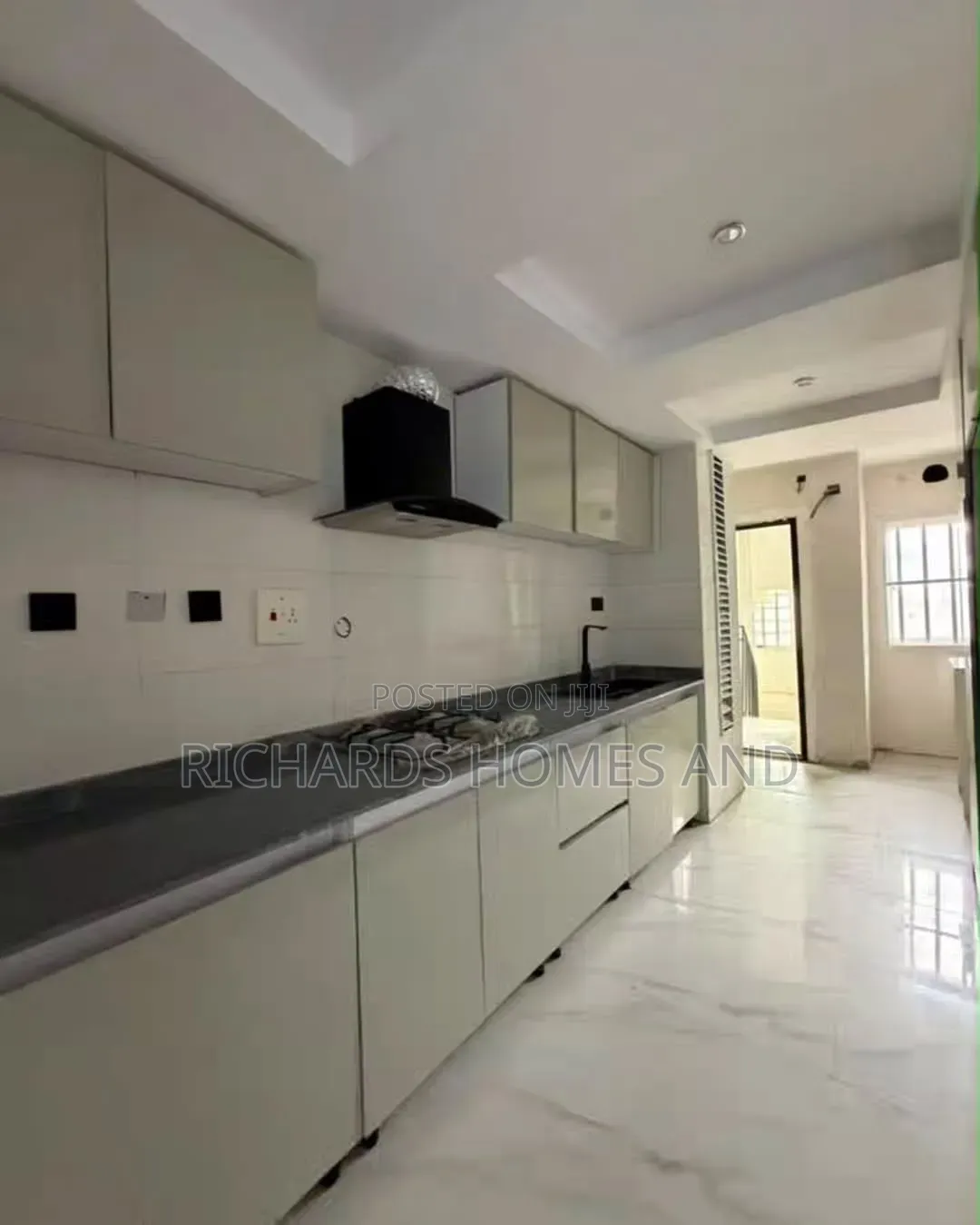 3bdrm Apartment in Old Ikoyi for rent in Old Ikoyi