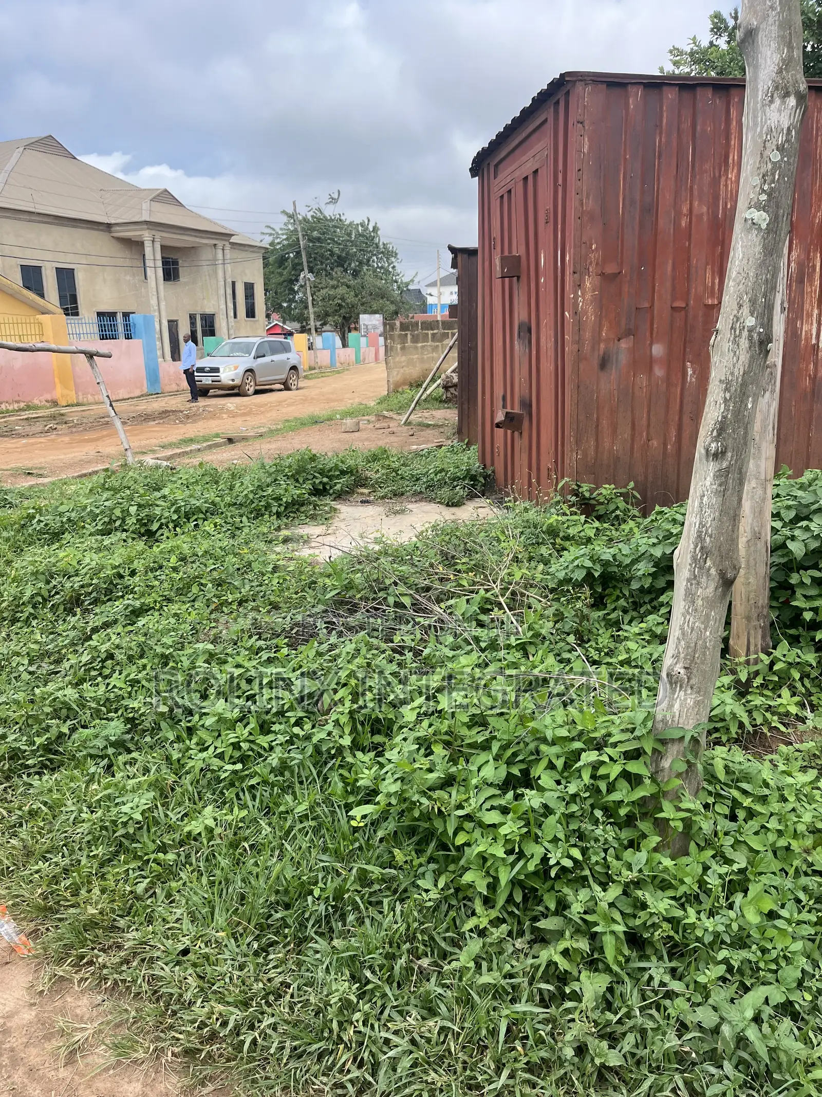 One and Half Plot in Akala Express