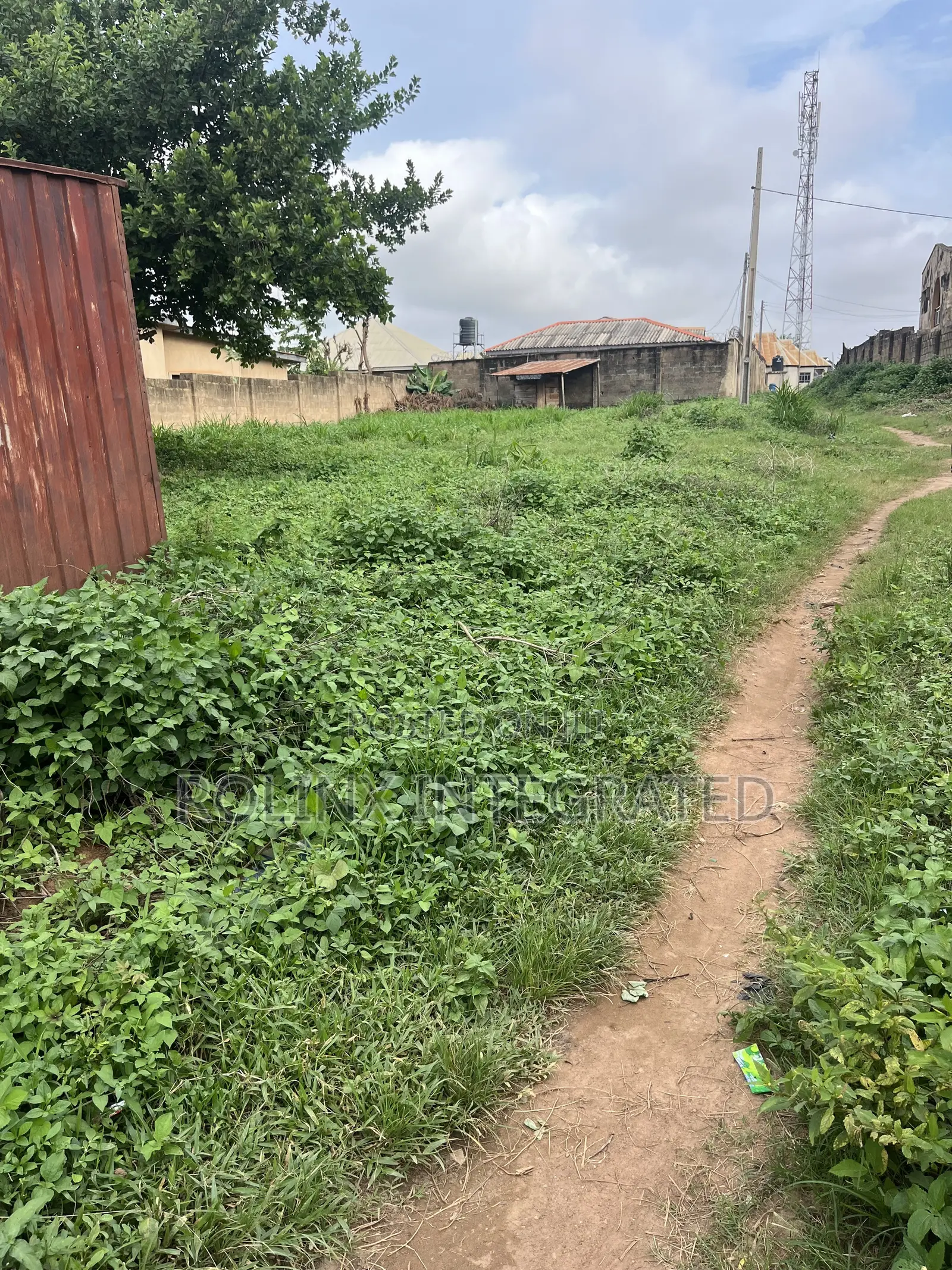 One and Half Plot in Akala Express