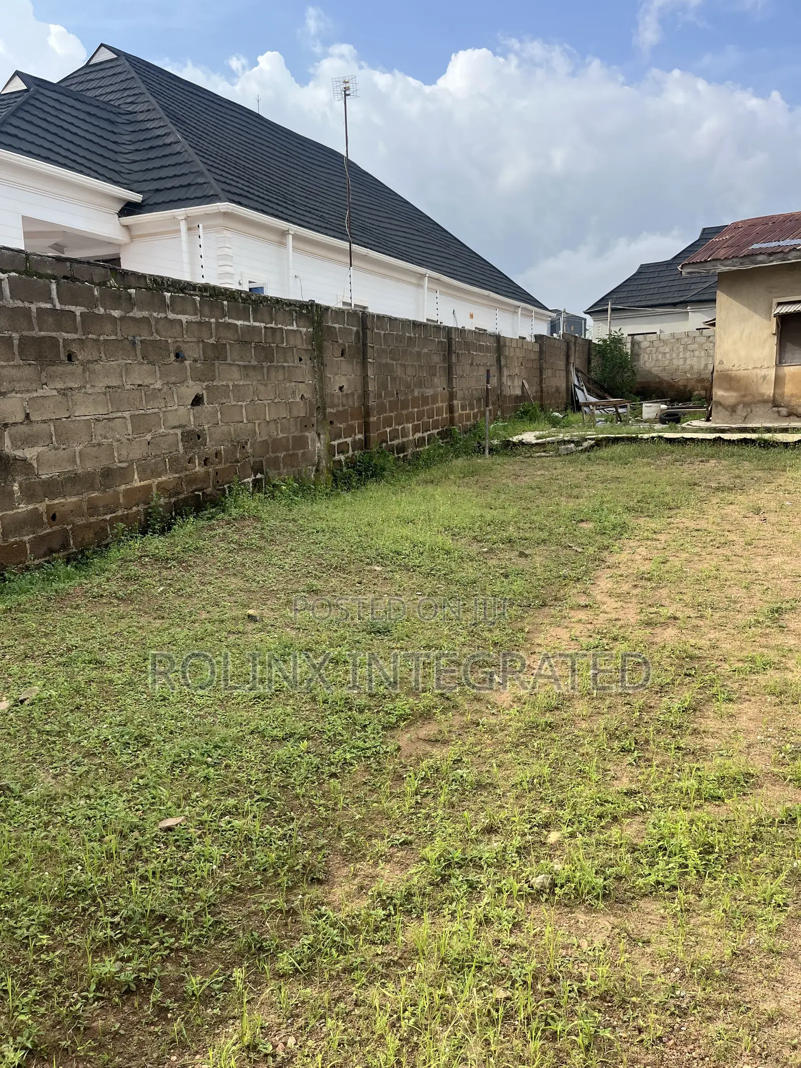 5bdrm Bungalow in Agara Estate, Akala Express for sale in Akala Express