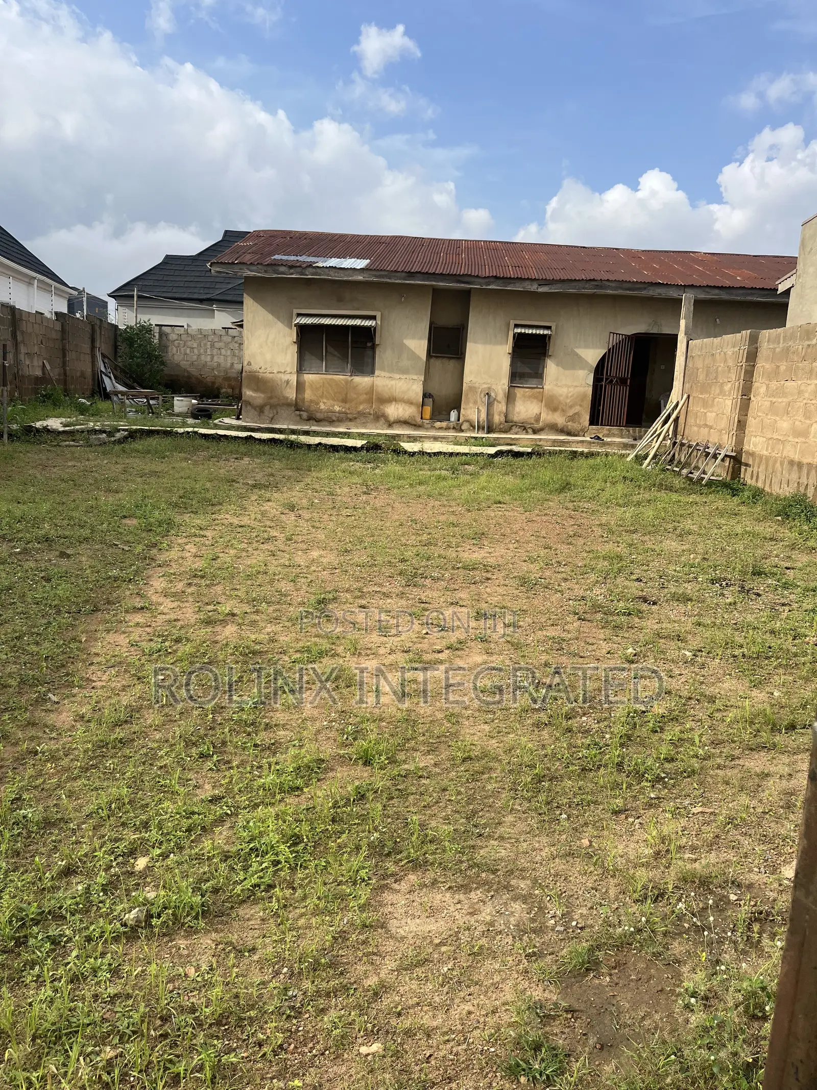 5bdrm Bungalow in Agara Estate, Akala Express for sale in Akala Express