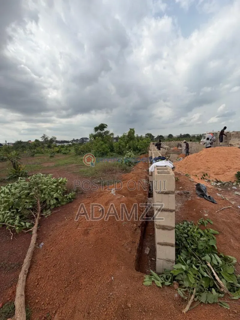 555sqm in Emeka Abalu in Enugu
