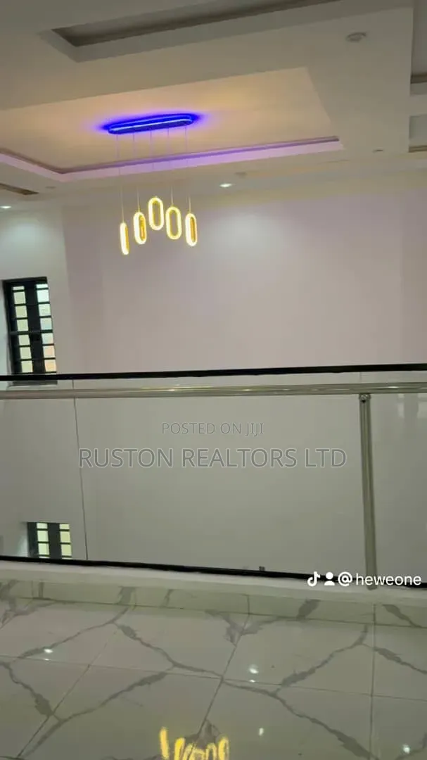 5bdrm Duplex in Ibadan for sale in Ibadan