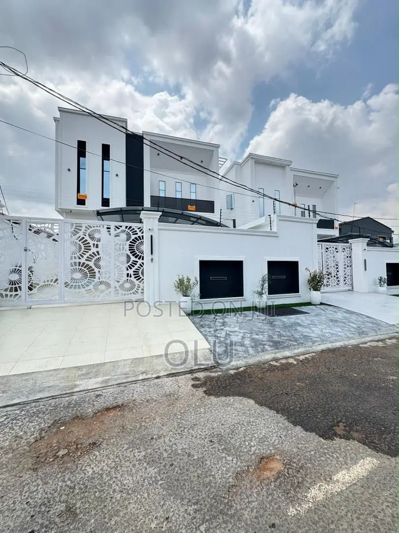 Furnished 5bdrm Duplex in Omole Estate Gra Ph1 for sale in Omole Phase 1