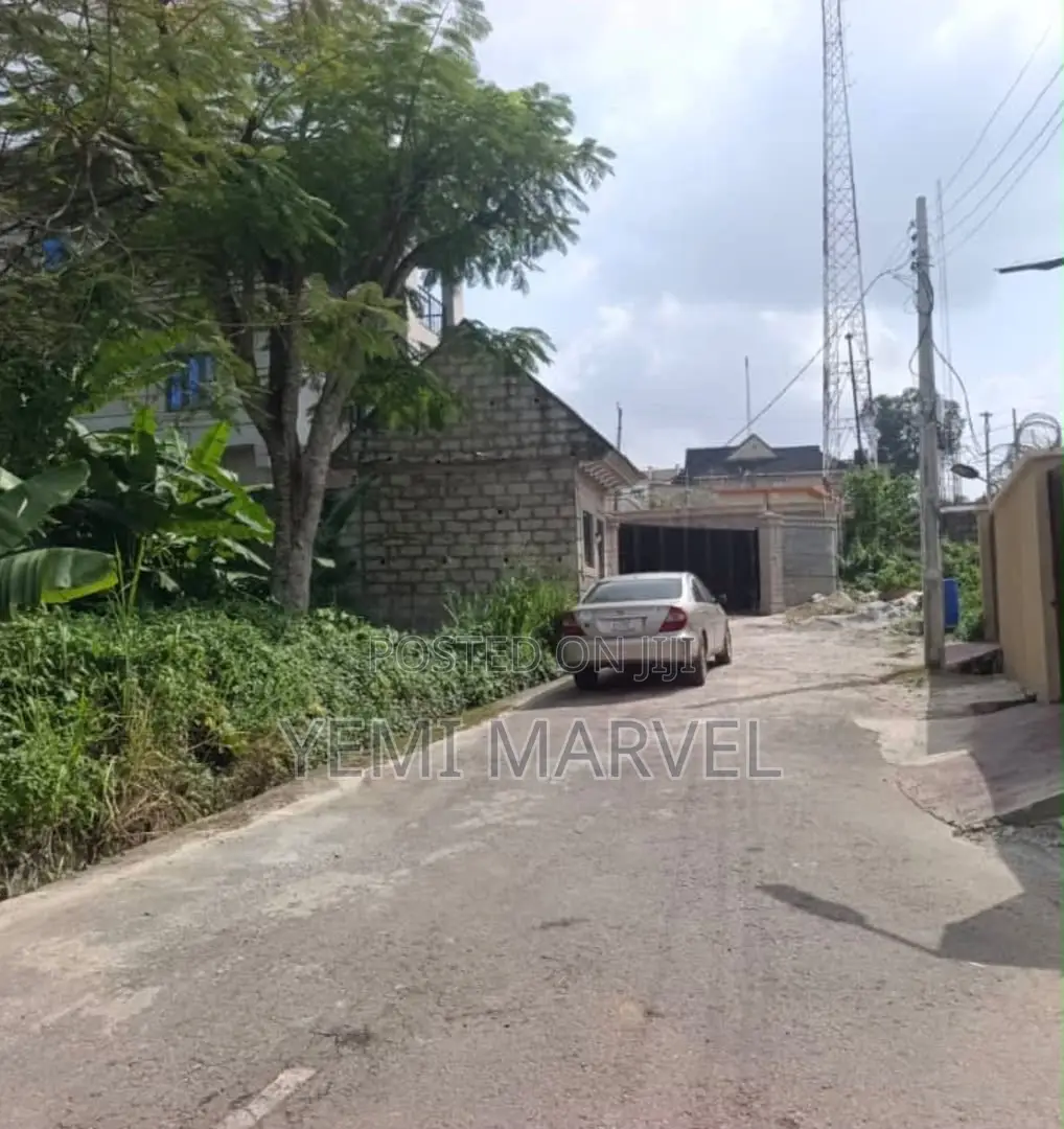 460 SQM at Federal Housing Estate, Ikolaba GRA, Ibadan in Agodi