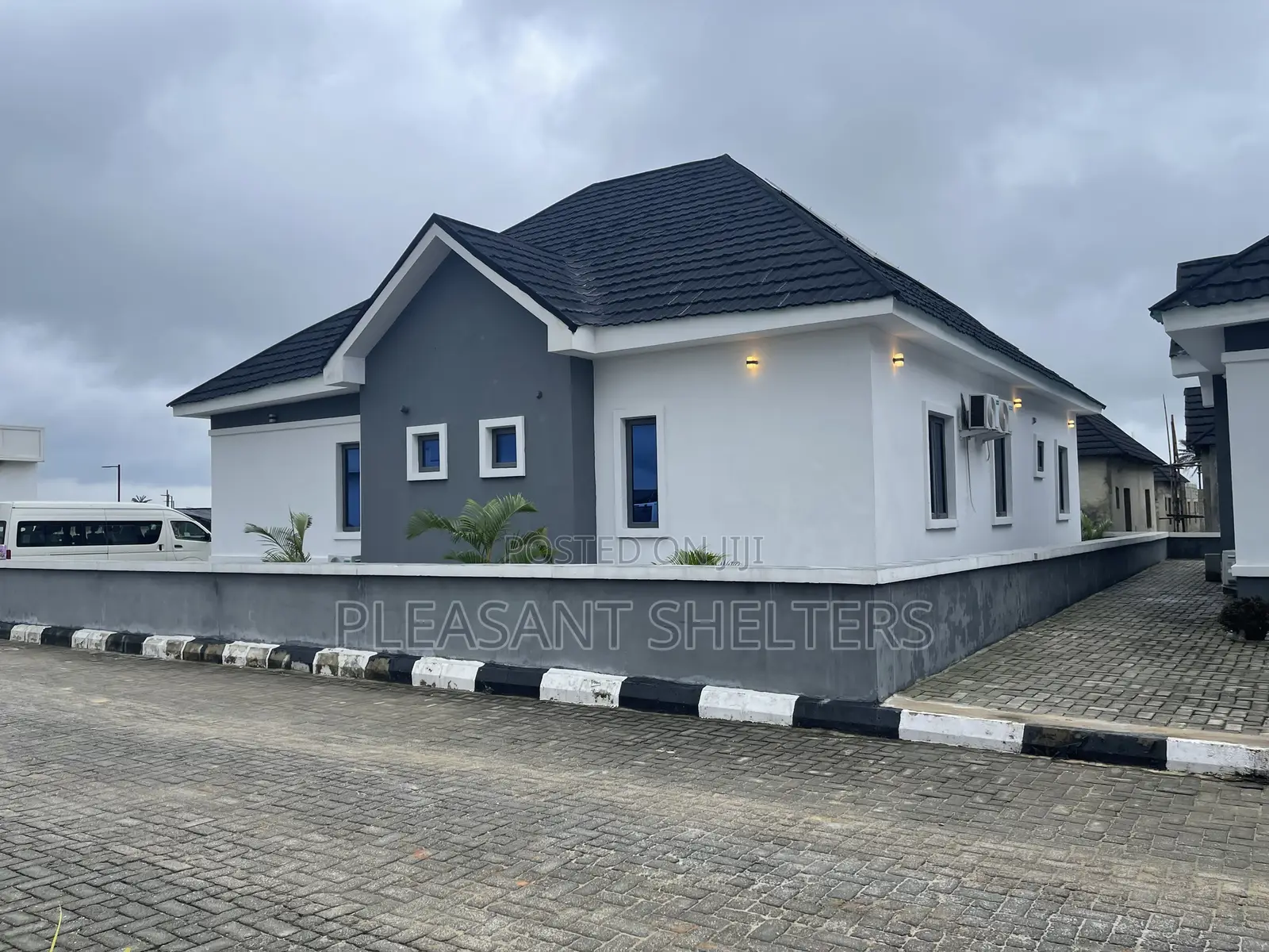 3bdrm Bungalow in Lekki Avana Bungalow, Elerangbe for sale in Elerangbe