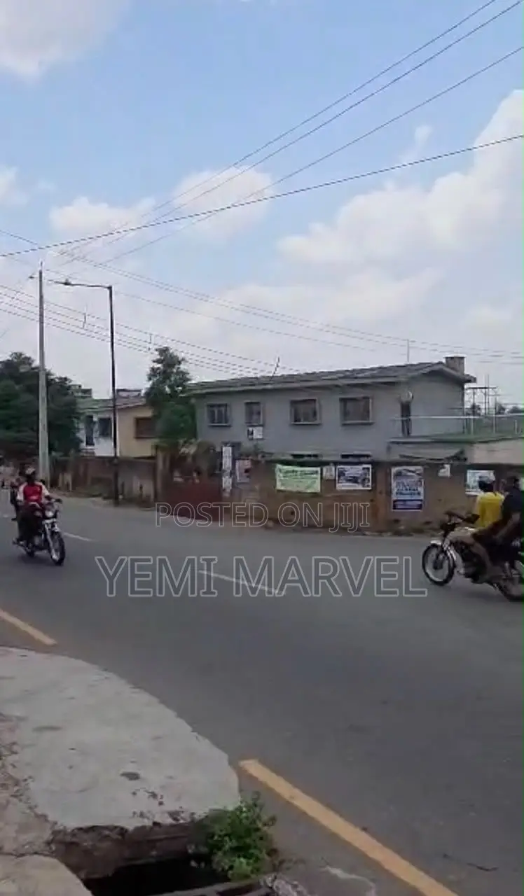 Fully Fenced and Gated 1,343sqm Prime Commercial Land With C of O in Adamasingba