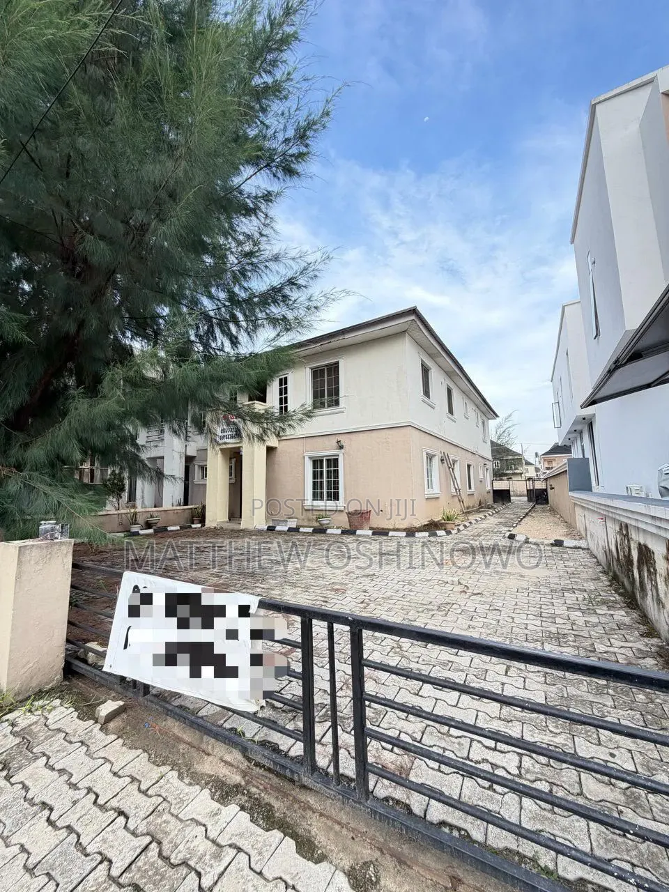 Furnished 4bdrm Duplex in Megamond, Ikota for sale in Ikota