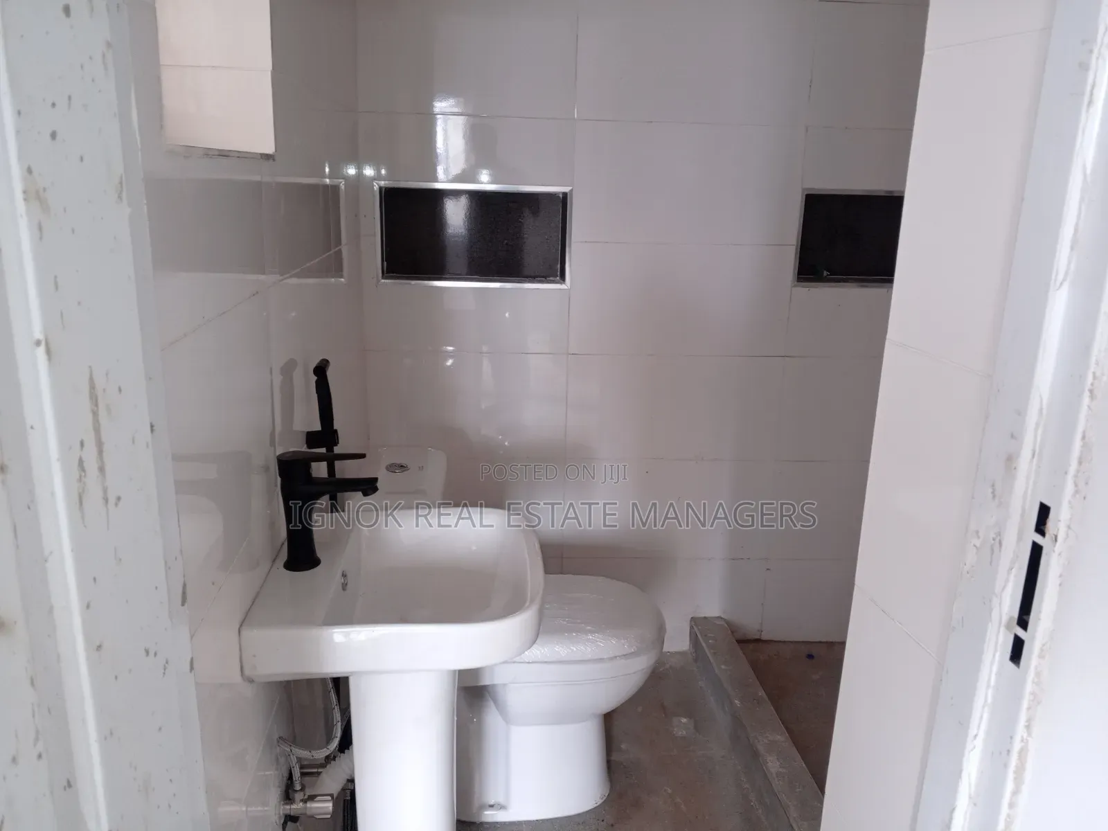 2bdrm Block of Flats in Dape for sale in Dape