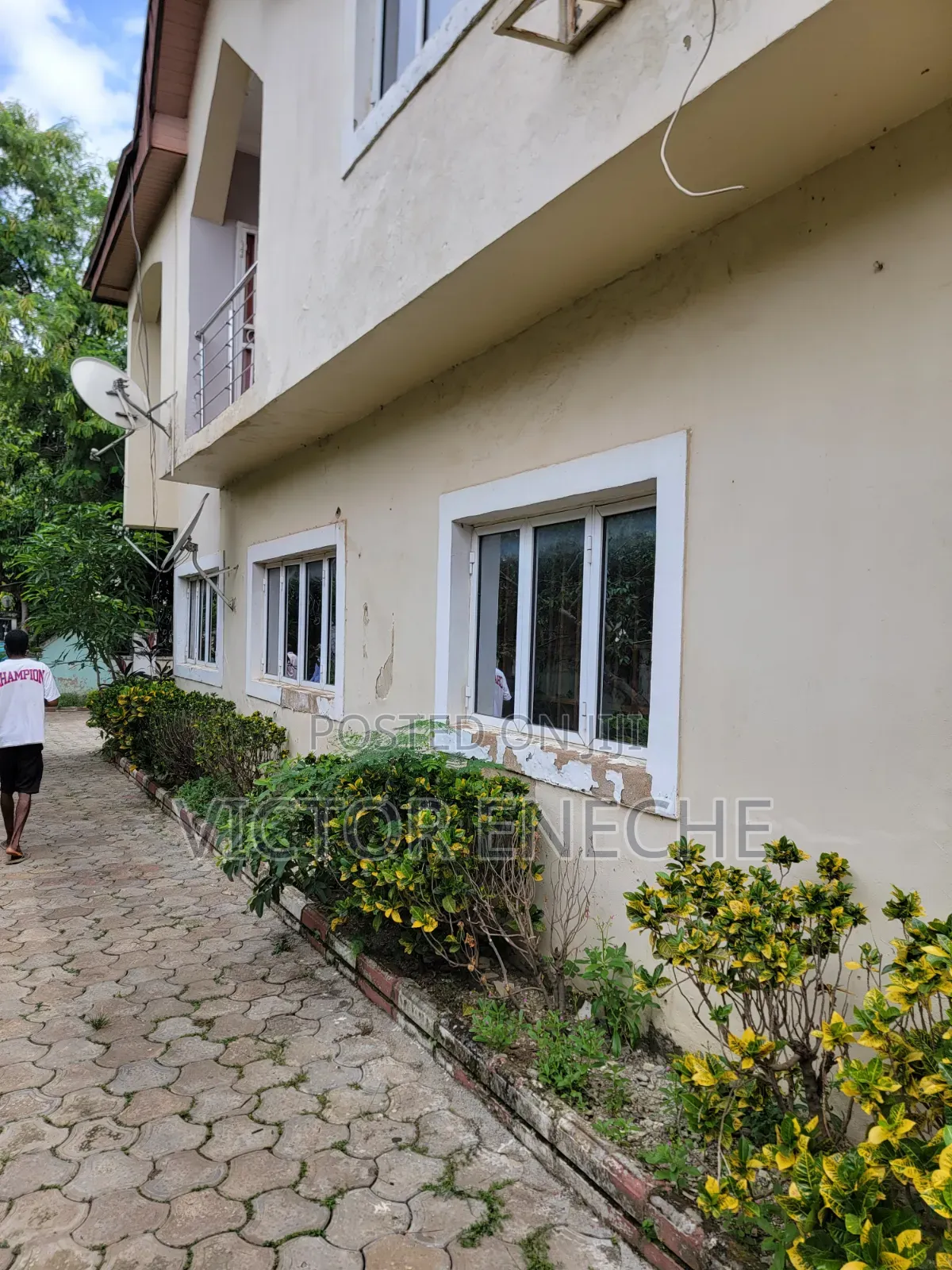 5bdrm Duplex in 6Th Avenue, Gwarinpa for sale in Gwarinpa