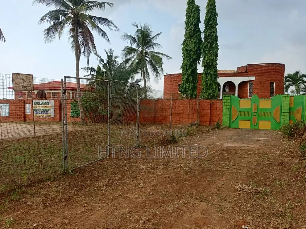 A Functional School Is Available for Sale at Igbogbo, Ikorodu, Lagos. in Igbogbo