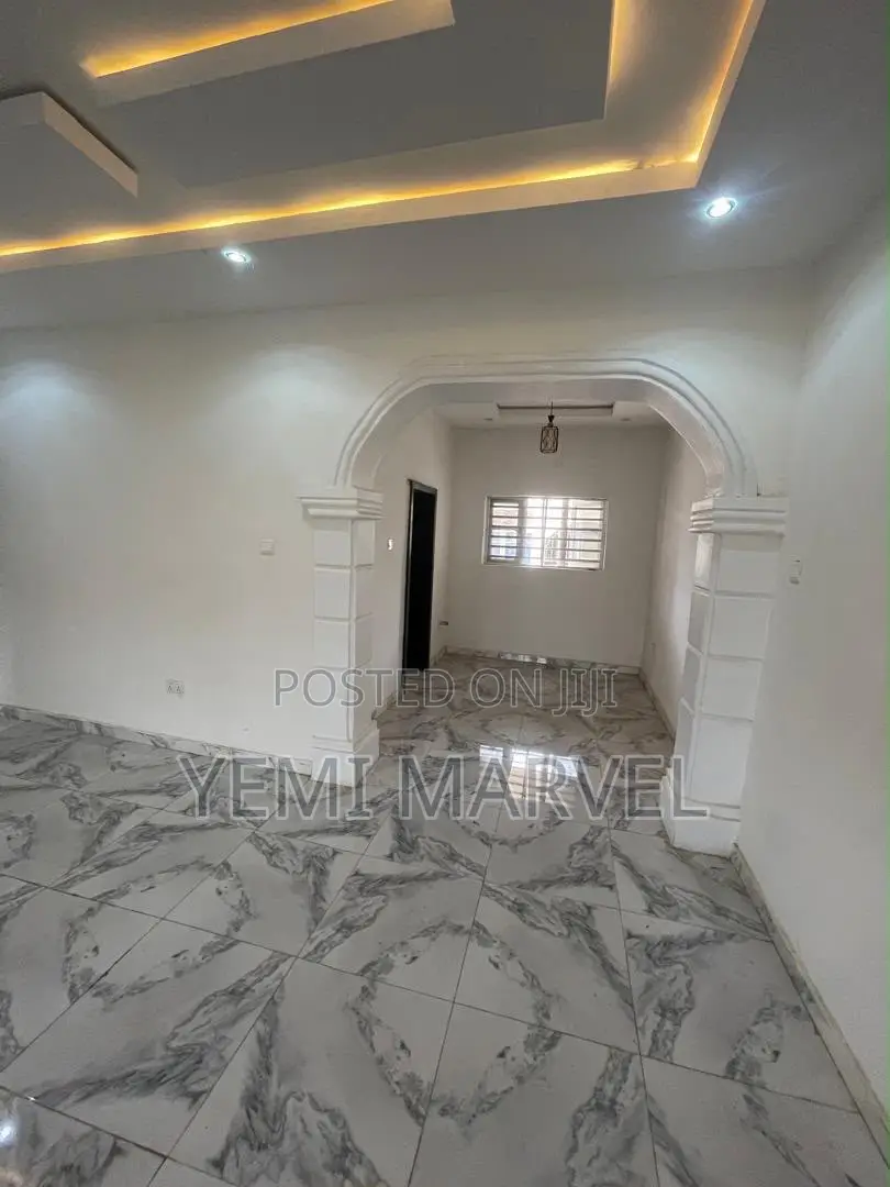 2bdrm Block of Flats in Ireakari Estate, for rent in Akala Express