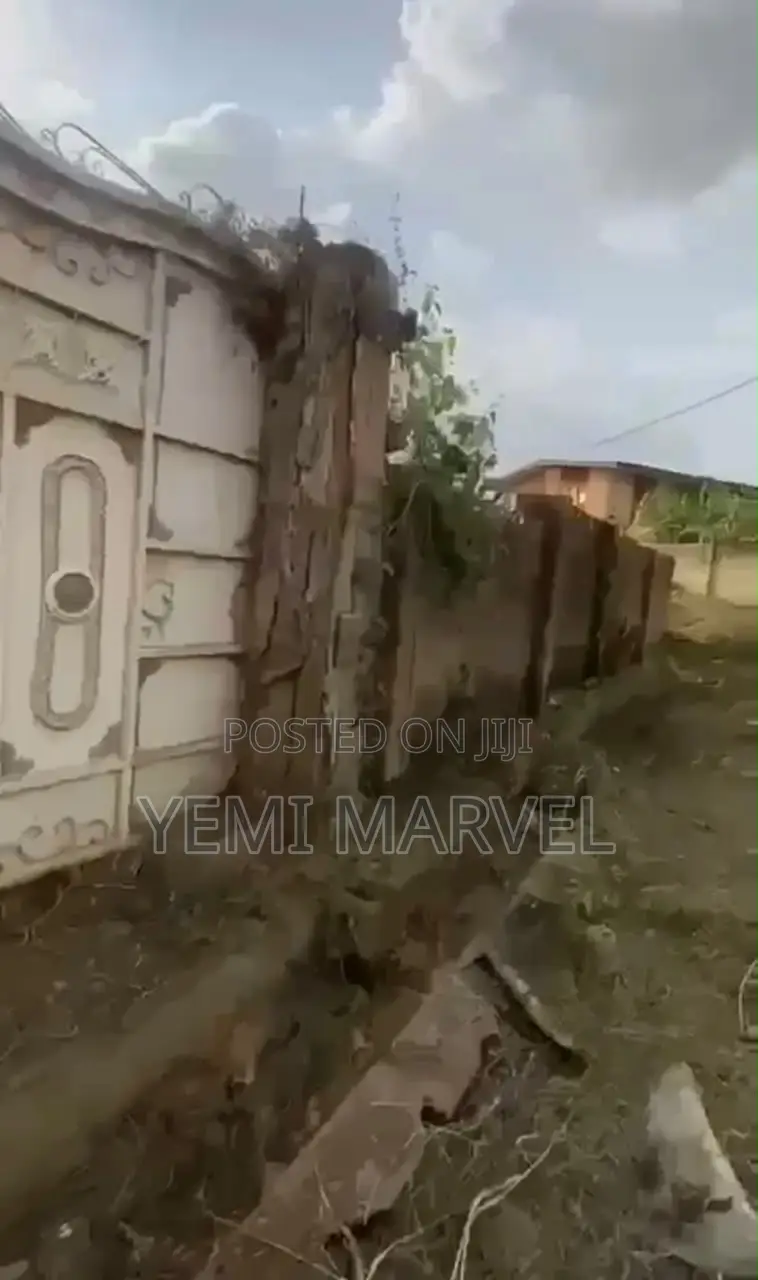 958sqm Corner Piece Land With C of O at Johnson Awe, Oluyole, Ibadan in Oluyole