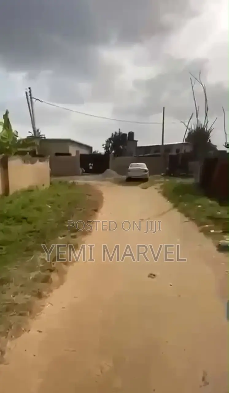 958sqm Corner Piece Land With C of O at Johnson Awe, Oluyole, Ibadan in Oluyole