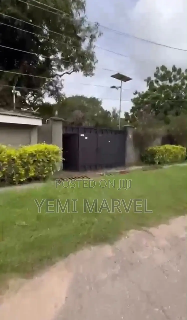 4 Bed Bungalow With 2sitting Rooms, a BQ and Security House on 2000sqm in Iyanganku