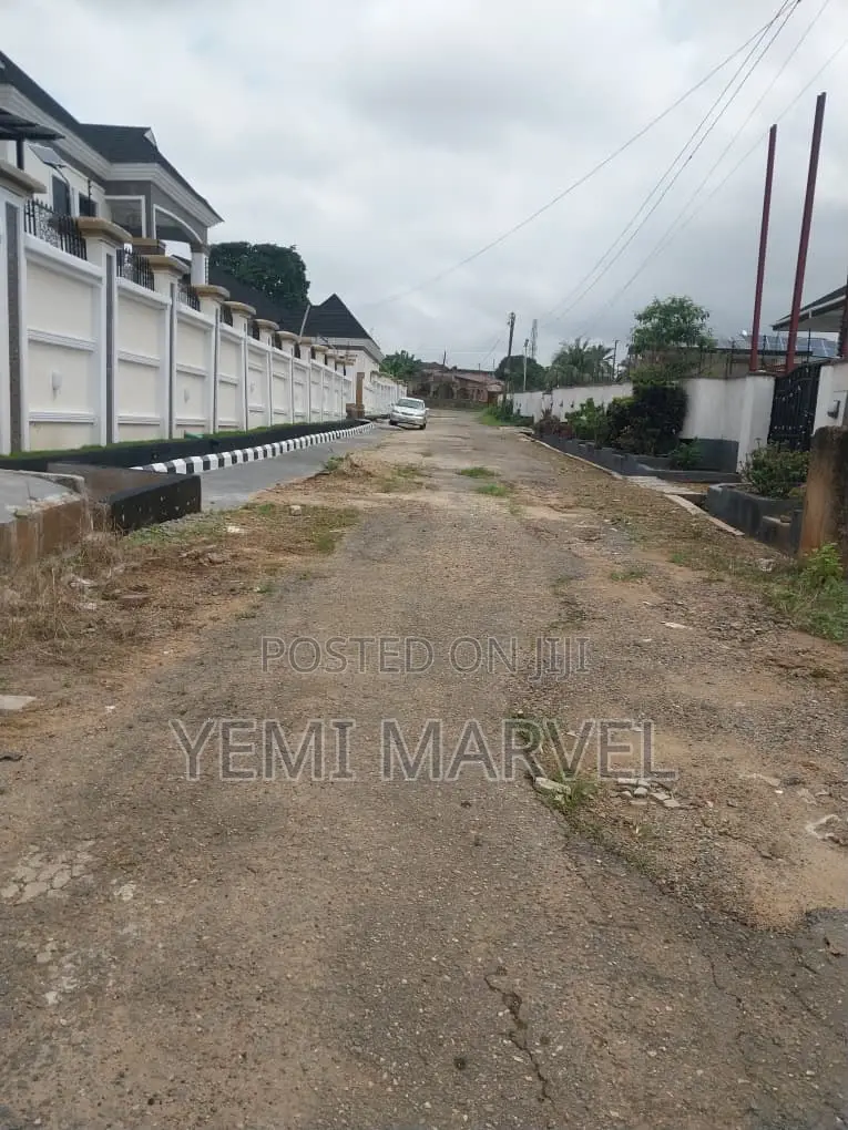 610sqm Cornerpiece Land on Tarred Road at Oba Adesida, Iyaganku GRA in Iyanganku
