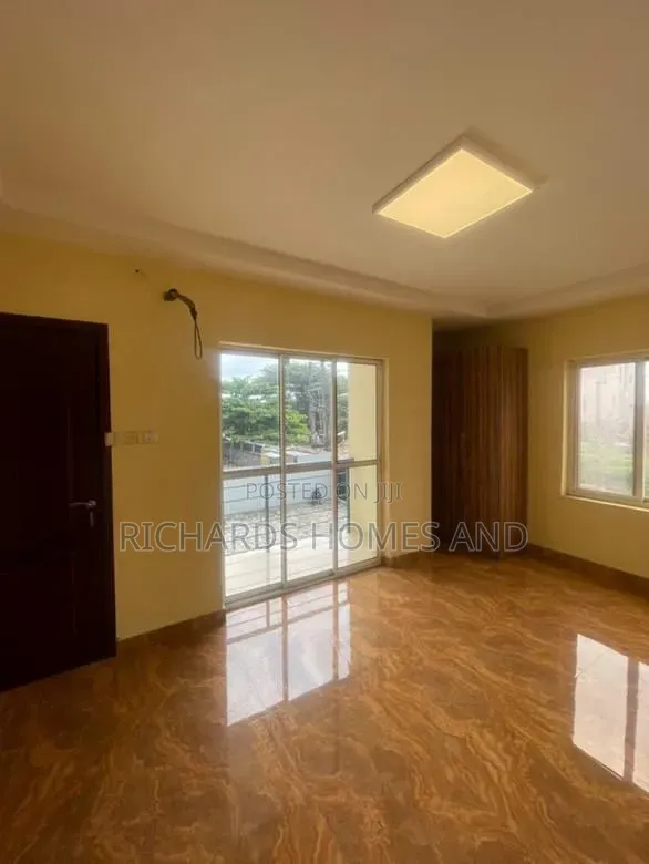 4bdrm Duplex in U3 Estate Lekki for rent in Lekki Phase 1