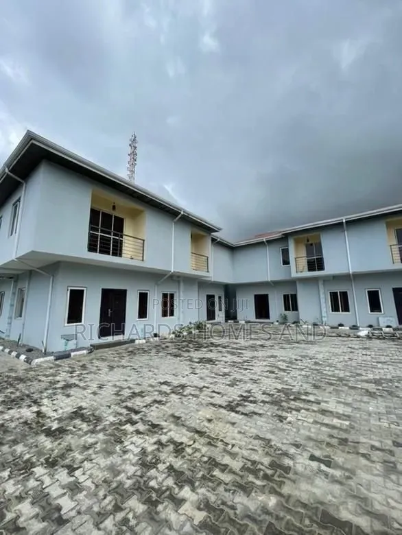 4bdrm Duplex in U3 Estate Lekki for rent in Lekki Phase 1