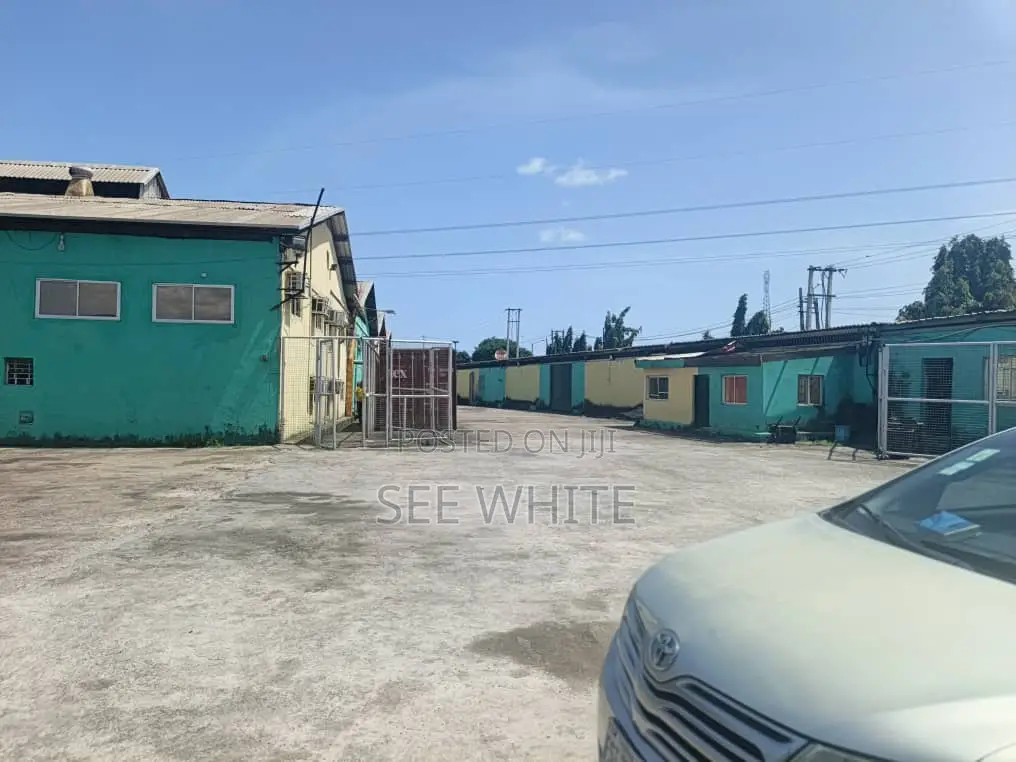 6 BAY Warehouse Apapa Expressway for Sale in Mile 2