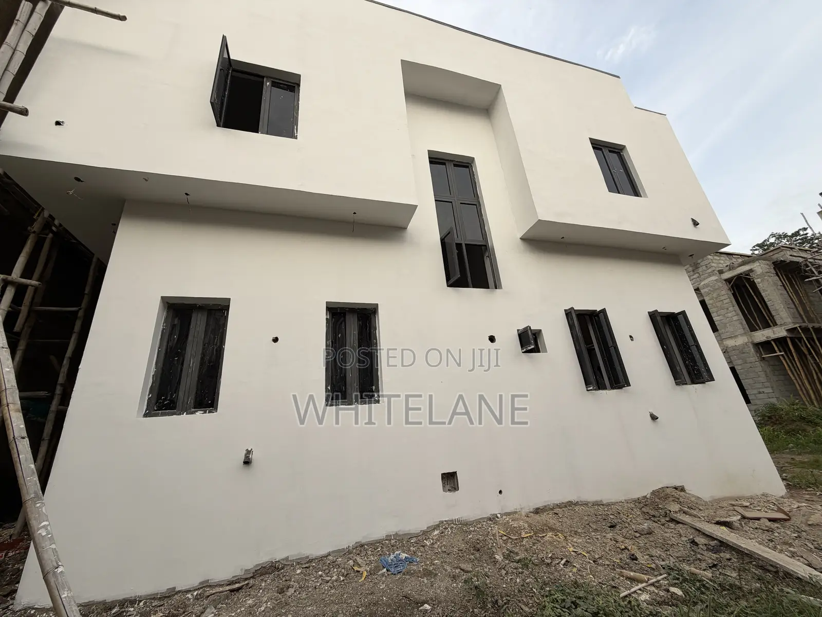 5bdrm Duplex in Guzape District for sale in Guzape District