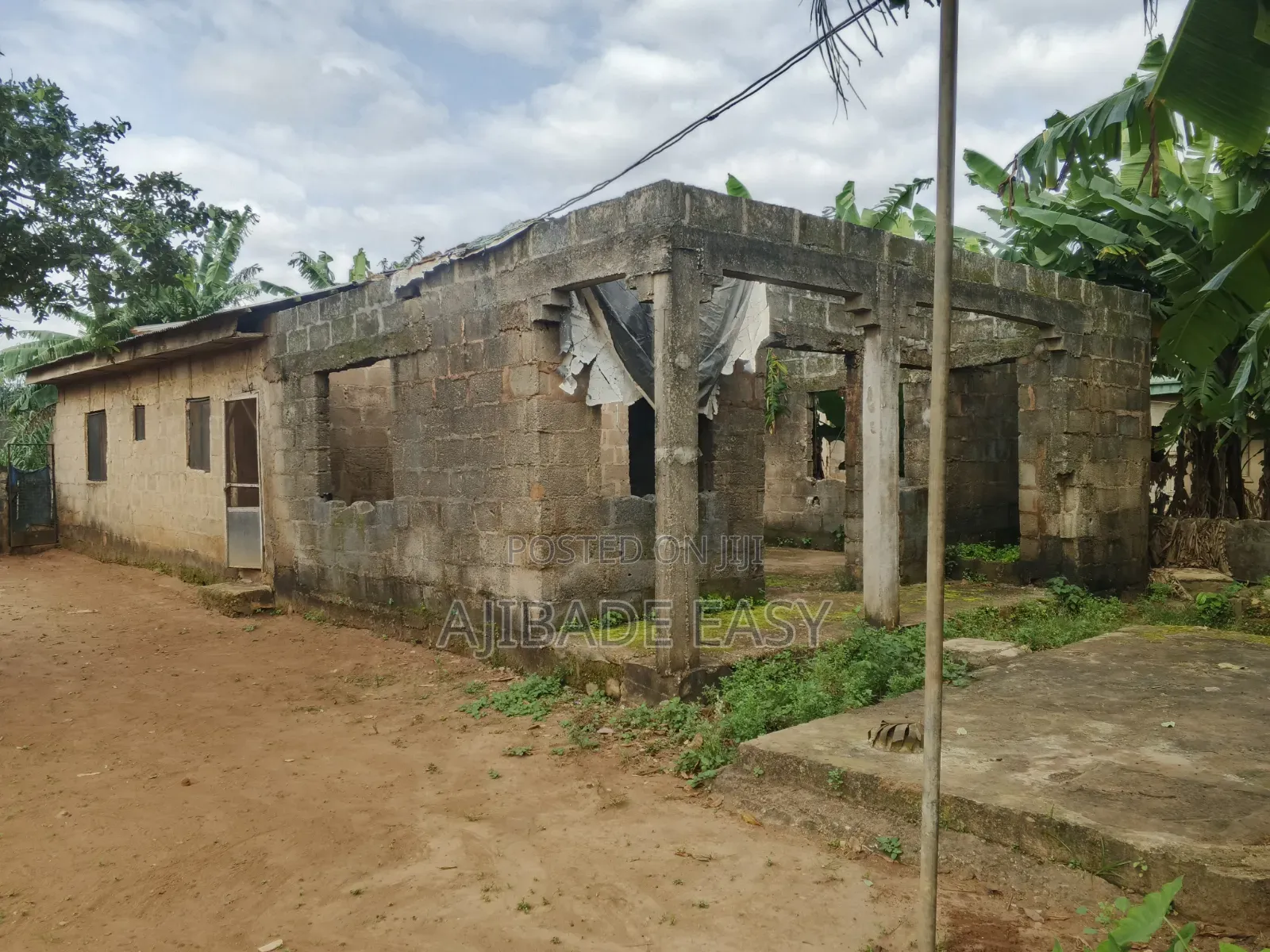 3bdrm Bungalow in Ayobo for sale in Ayobo