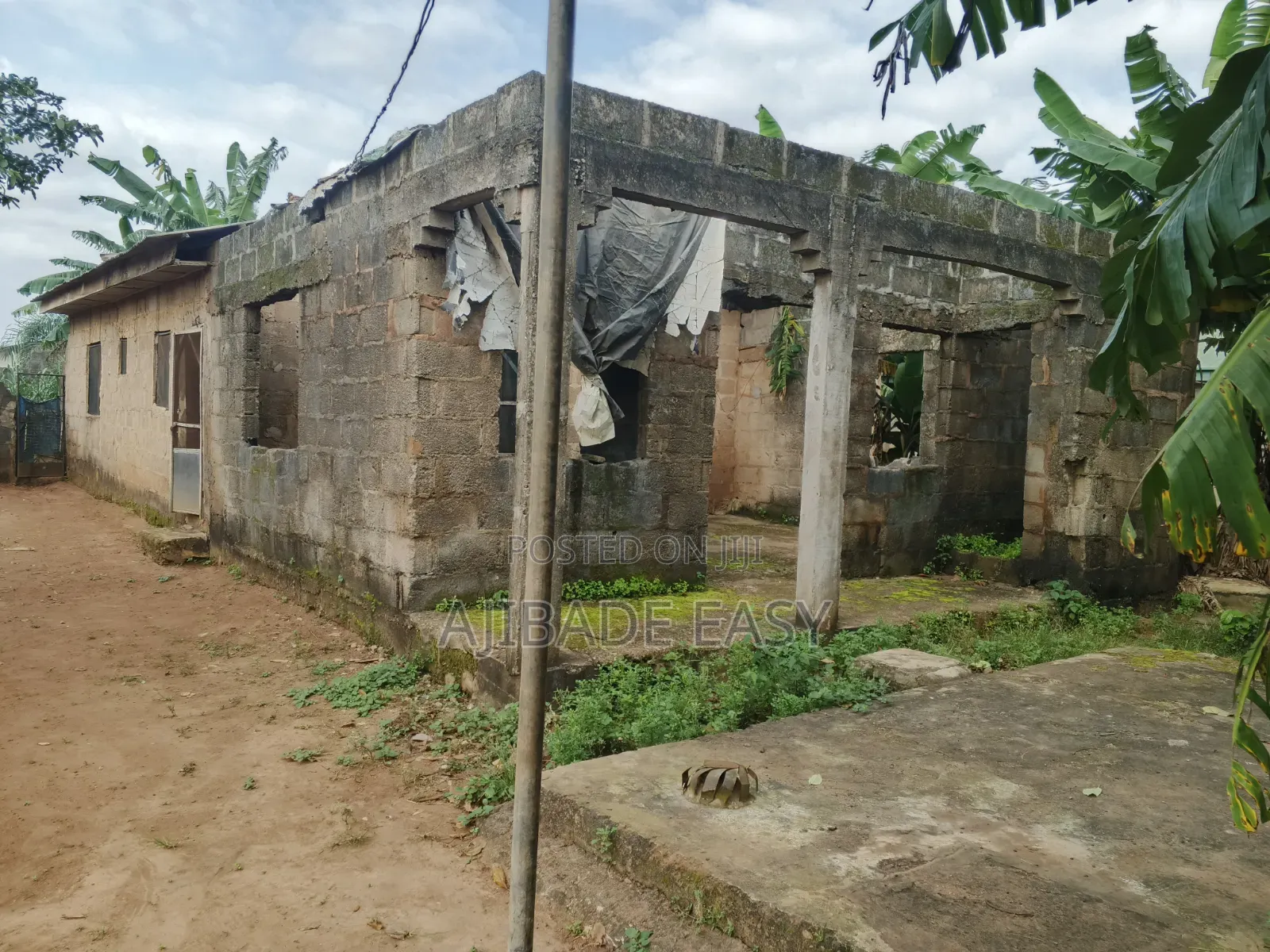 3bdrm Bungalow in Ayobo for sale in Ayobo