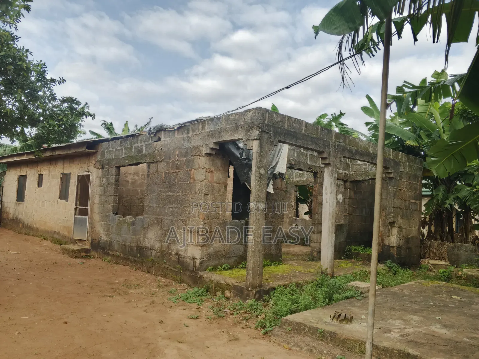 3bdrm Bungalow in Ayobo for sale in Ayobo
