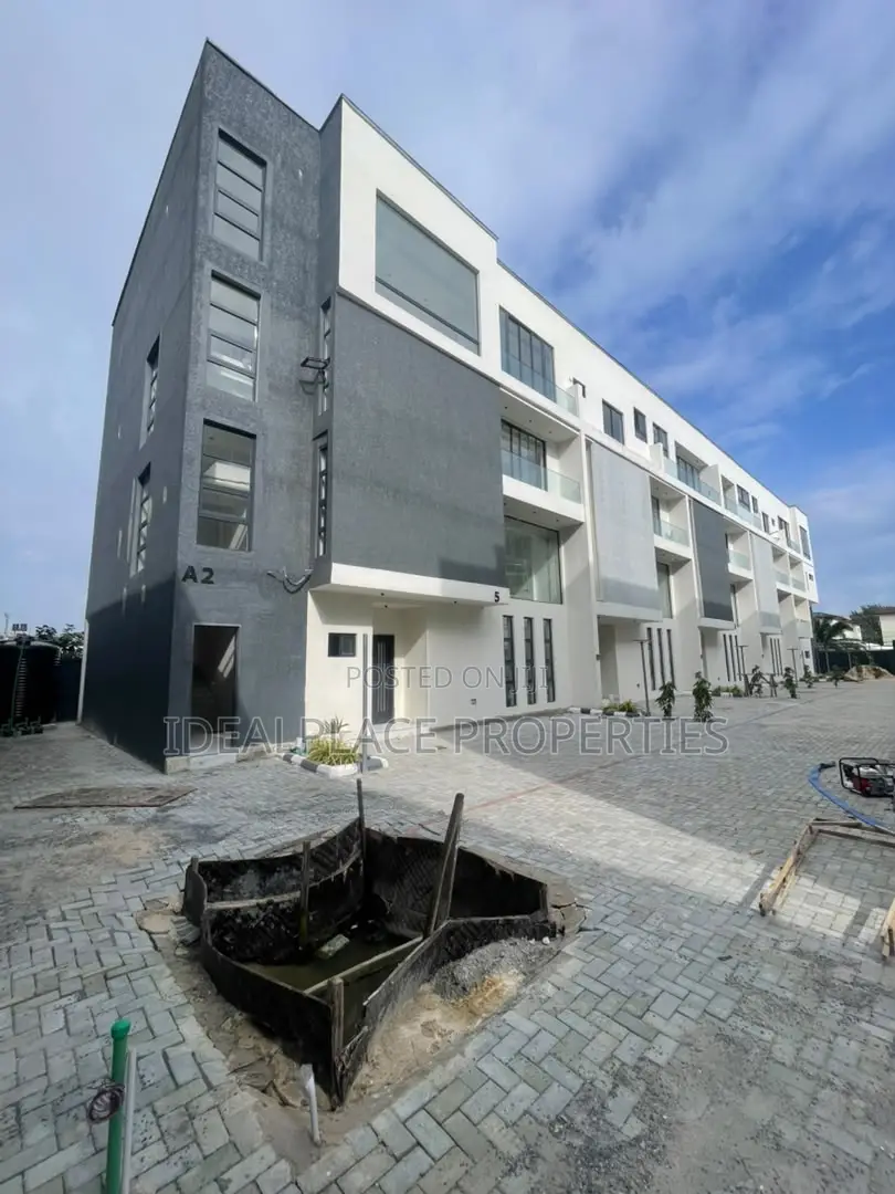 4bdrm Duplex in Ikate for sale in Ikate