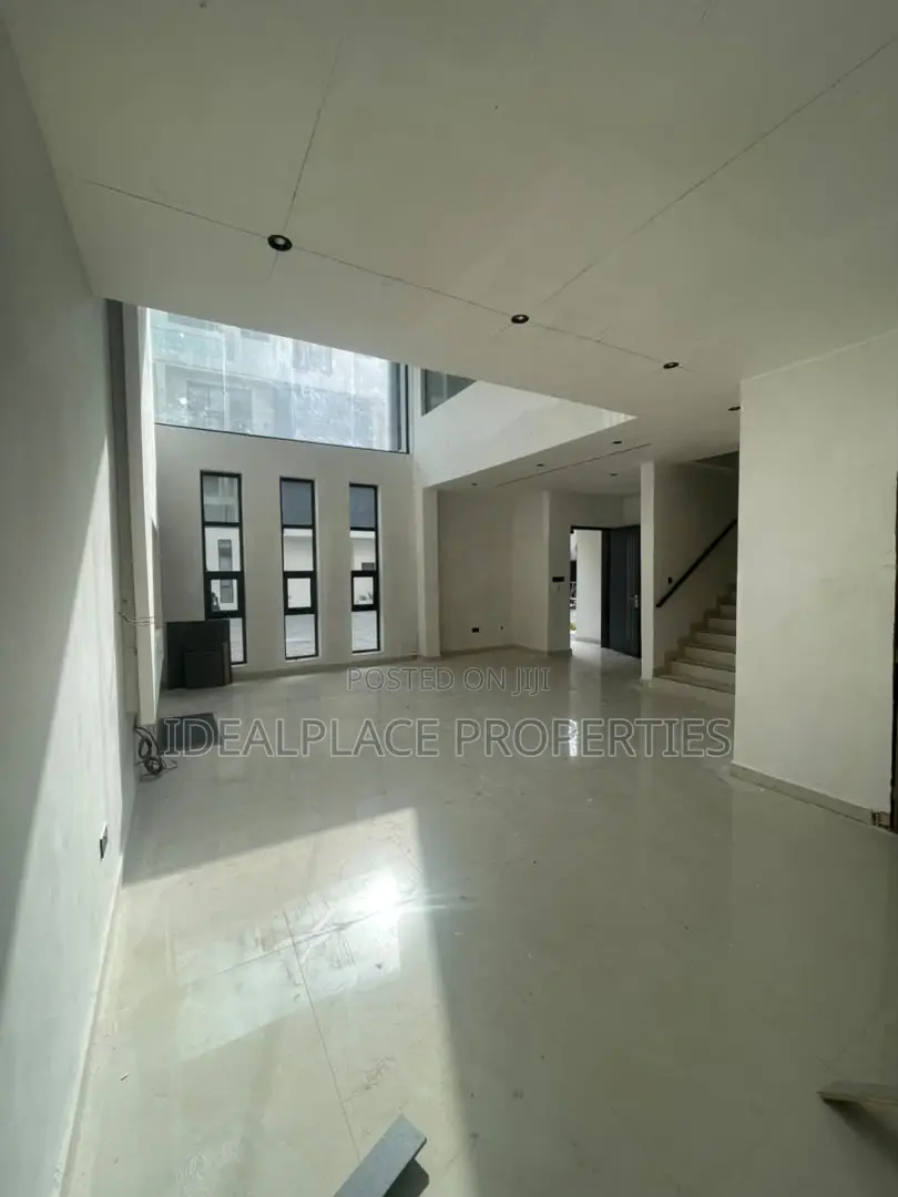4bdrm Duplex in Ikate for sale in Ikate