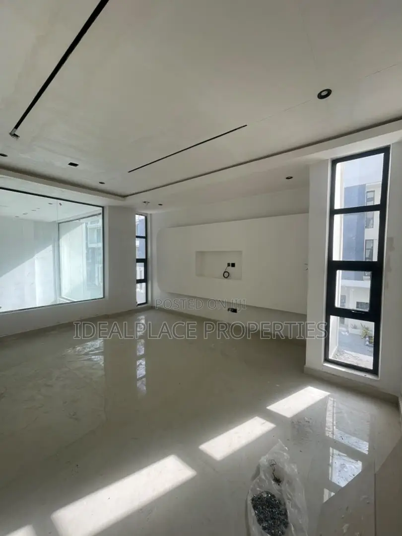 4bdrm Duplex in Ikate for sale in Ikate