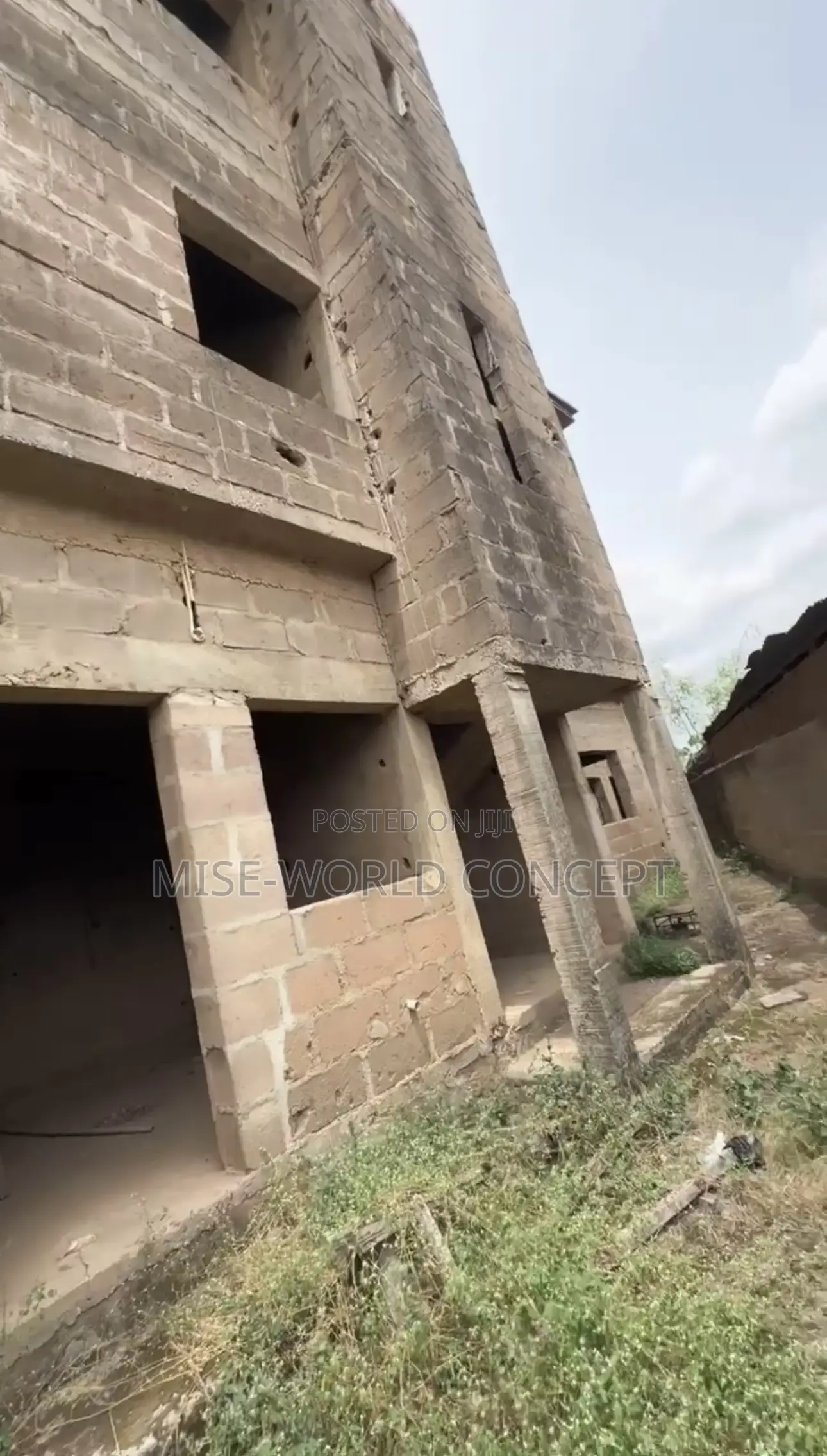 3bdrm Block of Flats in Abule Egba for sale in Abule Egba