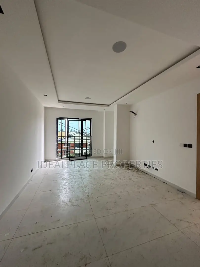 4bdrm Townhouse/Terrace in Ademola Adetokunbo for sale in Ademola Adetokunbo