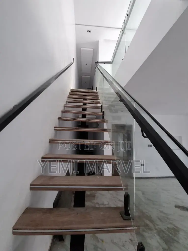 4bdrm Duplex in Dejo Oyelesi, Old for sale in Bodija