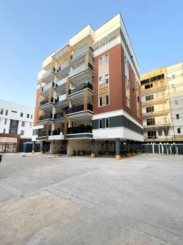 2bdrm Apartment in Lekki Phase 1 Lagos for rent in Lekki Phase 1
