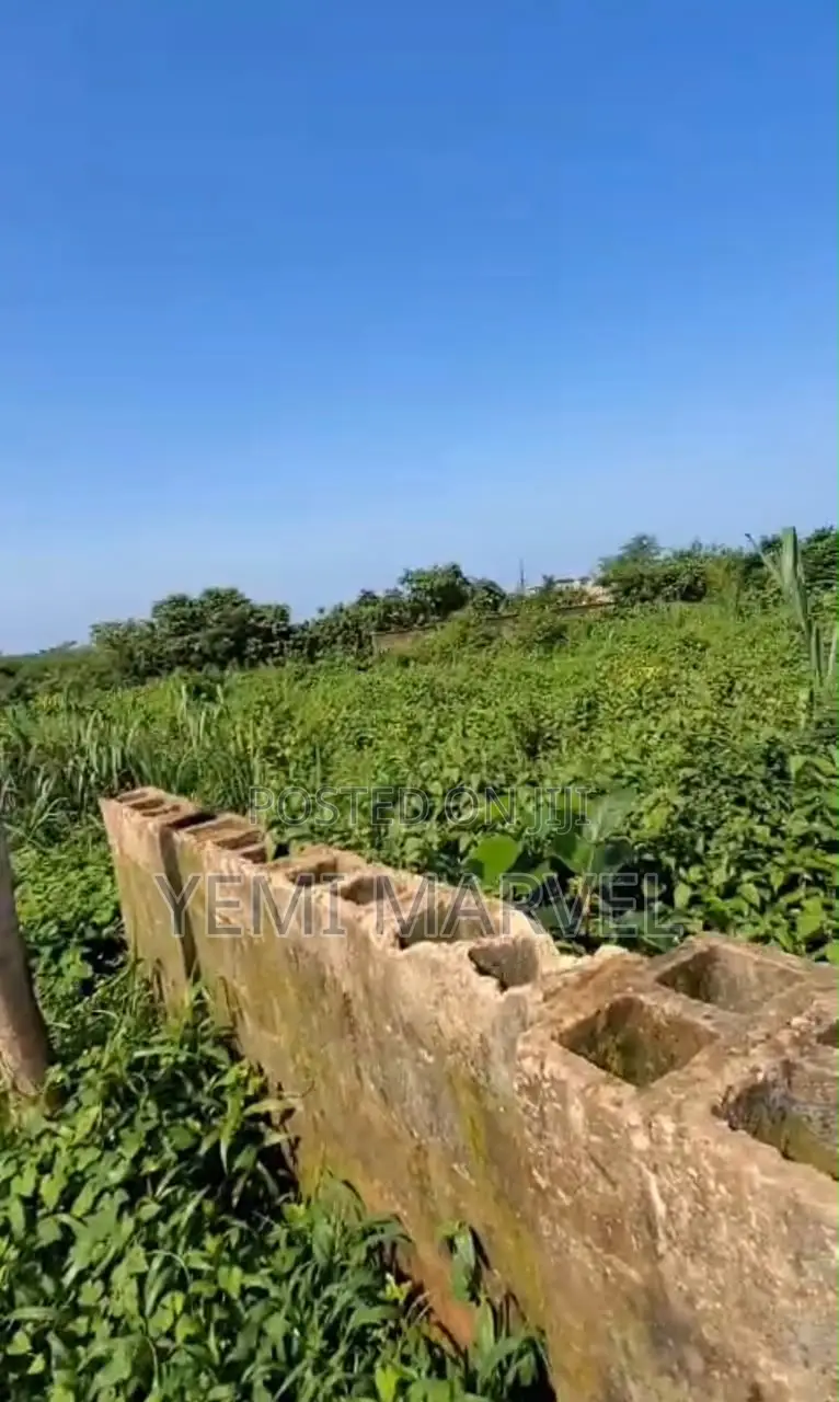 Partially Fenced 908sqm of Land at Iyana Father Oloje Area, Ologuneru in Ologuneru
