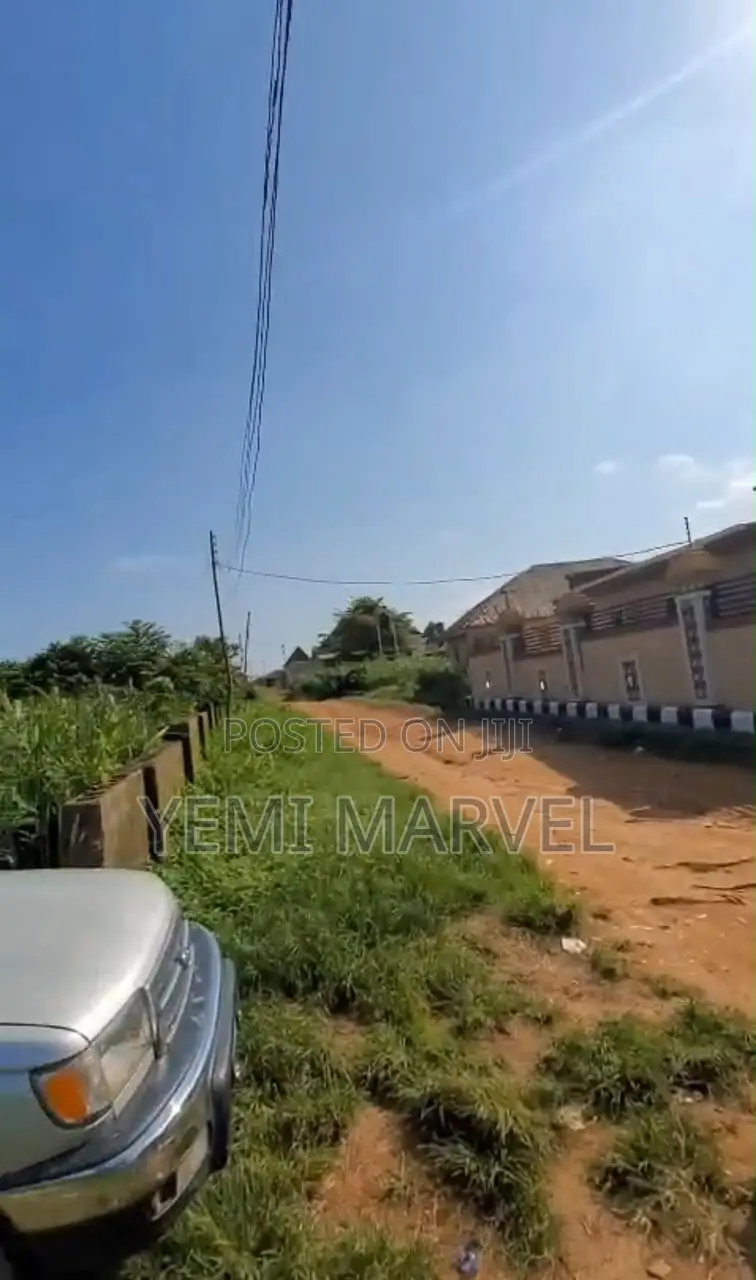 Partially Fenced 908sqm of Land at Iyana Father Oloje Area, Ologuneru in Ologuneru