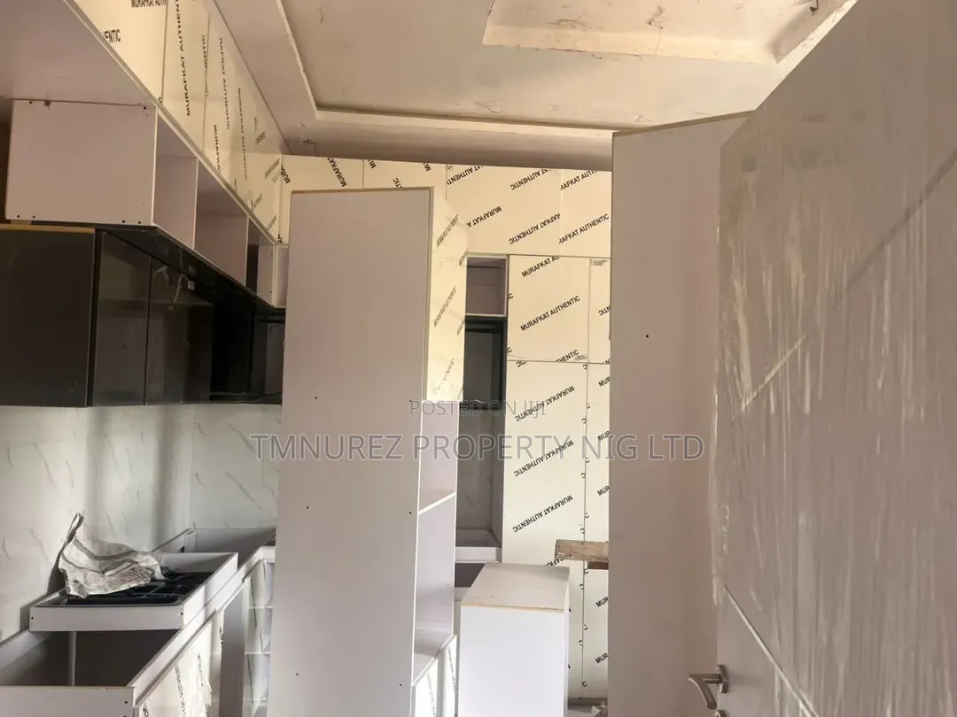 5bdrm Duplex in Off Lekki-Epe Expressway for sale in Off Lekki-Epe Expressway