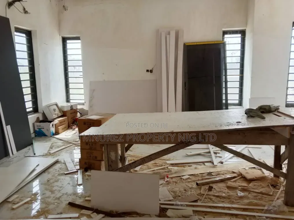 5bdrm Duplex in Off Lekki-Epe Expressway for sale in Off Lekki-Epe Expressway
