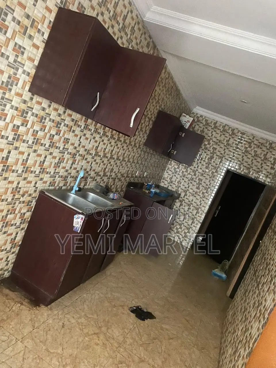3bdrm Block of Flats in Ajila Road 3, Elebu for rent in Akala Express