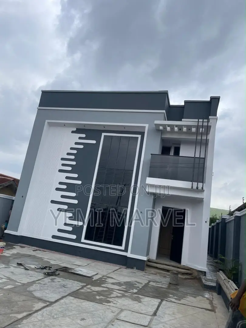 3bdrm Duplex in Olusoji, Off Akala for sale in Oluyole Estate