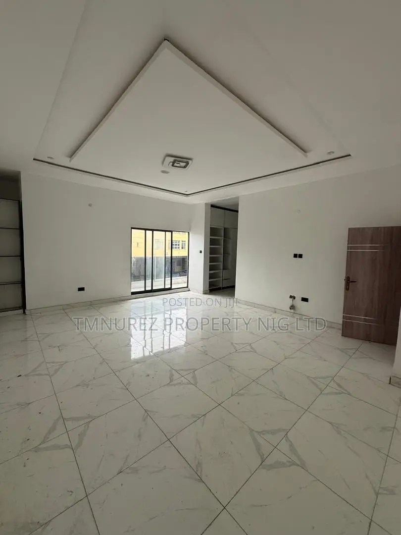 1bdrm Shared Apartment in Ologolo, Lekki for rent in Lekki