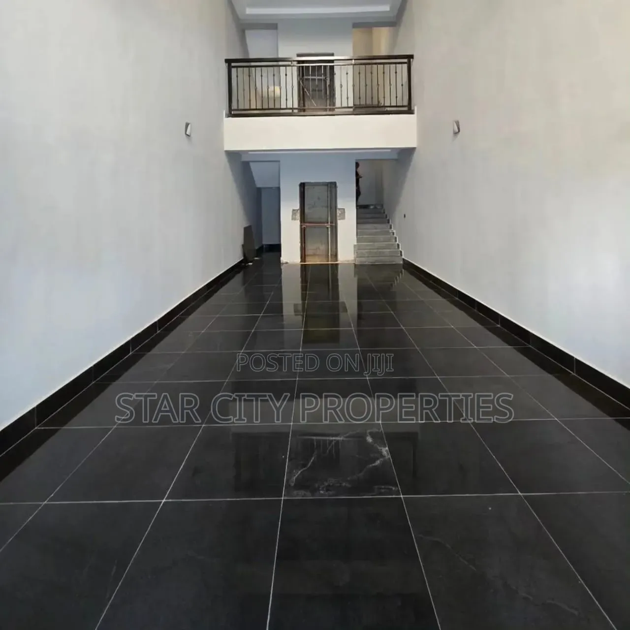 5bdrm Penthouse in Old Ikoyi Lagos, Banana Island for sale in Banana Island
